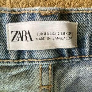 Women’s Zara jeans size 2 light blue button fly